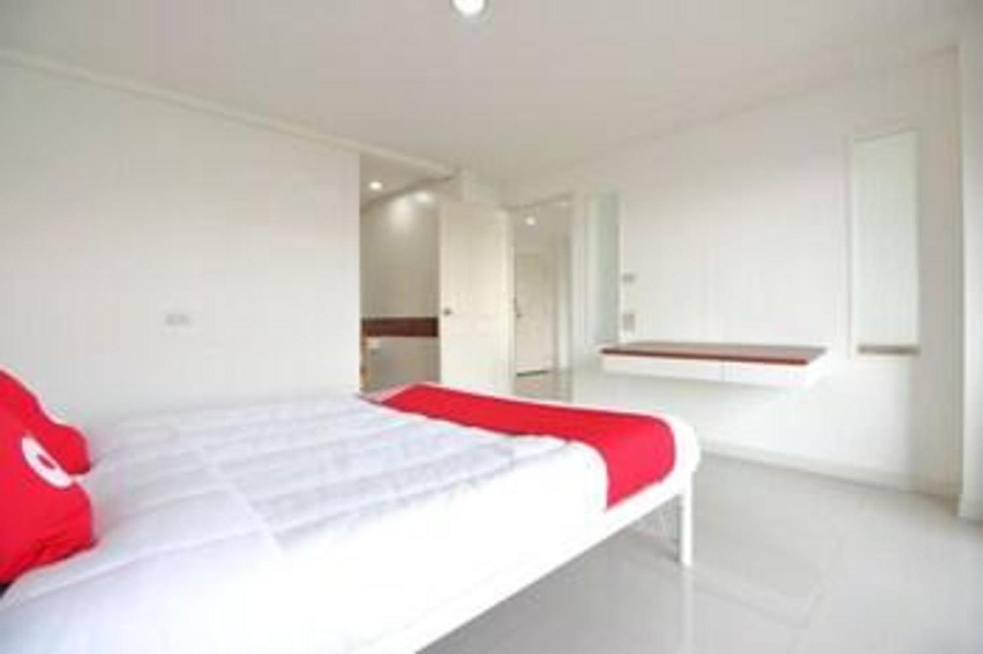 Super Oyo 498 Ladawan Villa Bangkok Zewnętrze zdjęcie