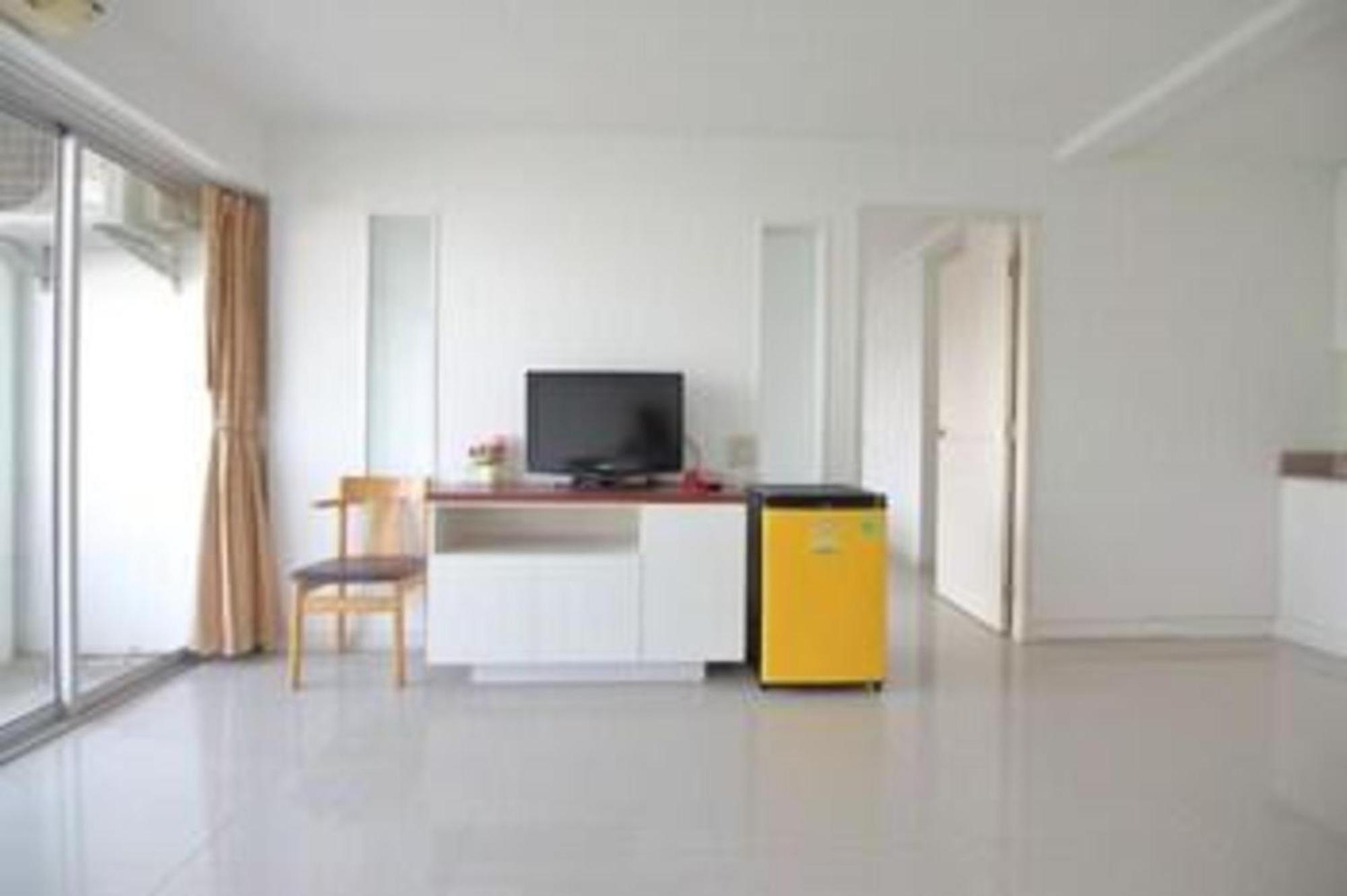 Super Oyo 498 Ladawan Villa Bangkok Zewnętrze zdjęcie