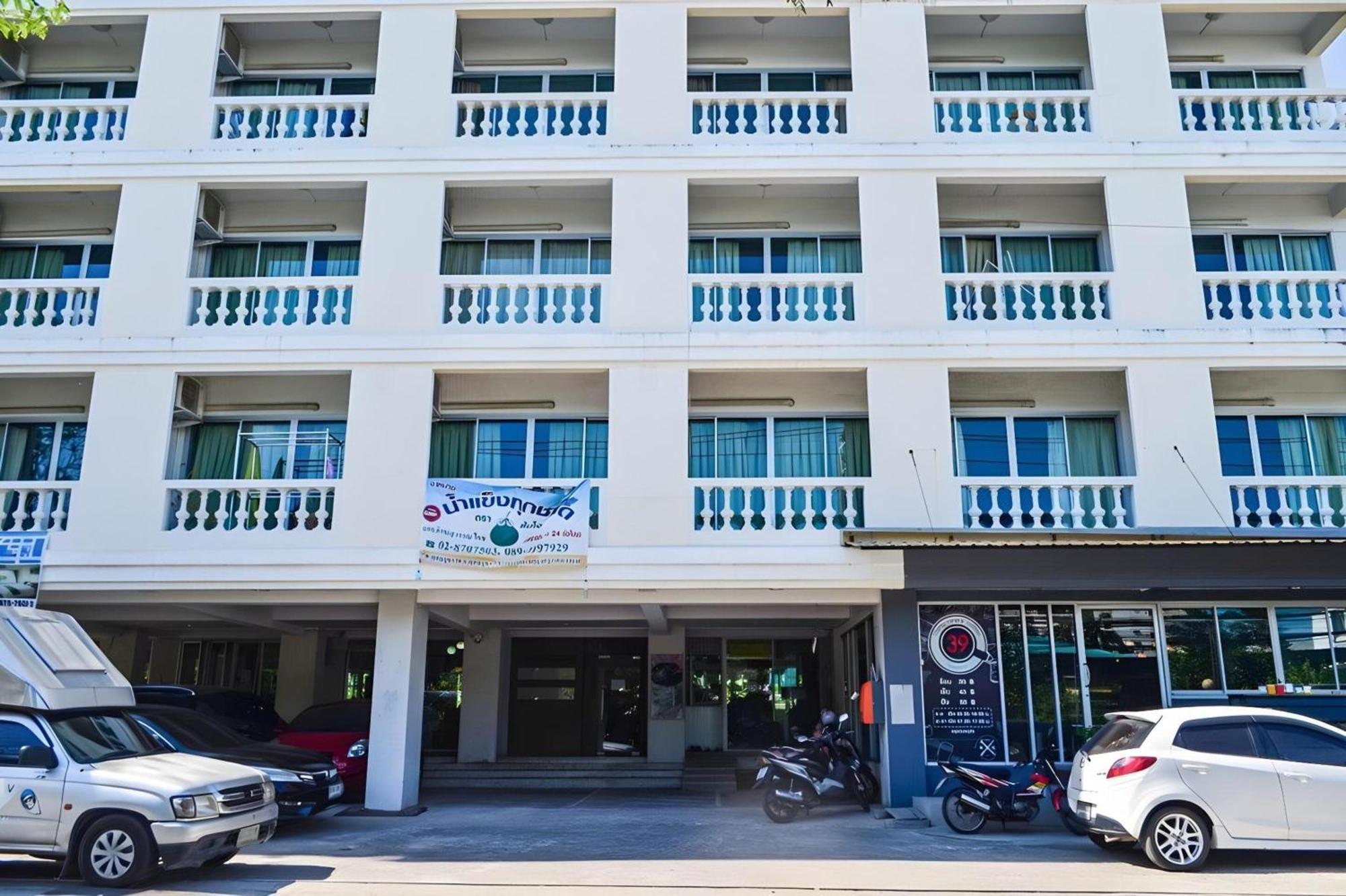 Super Oyo 498 Ladawan Villa Bangkok Zewnętrze zdjęcie