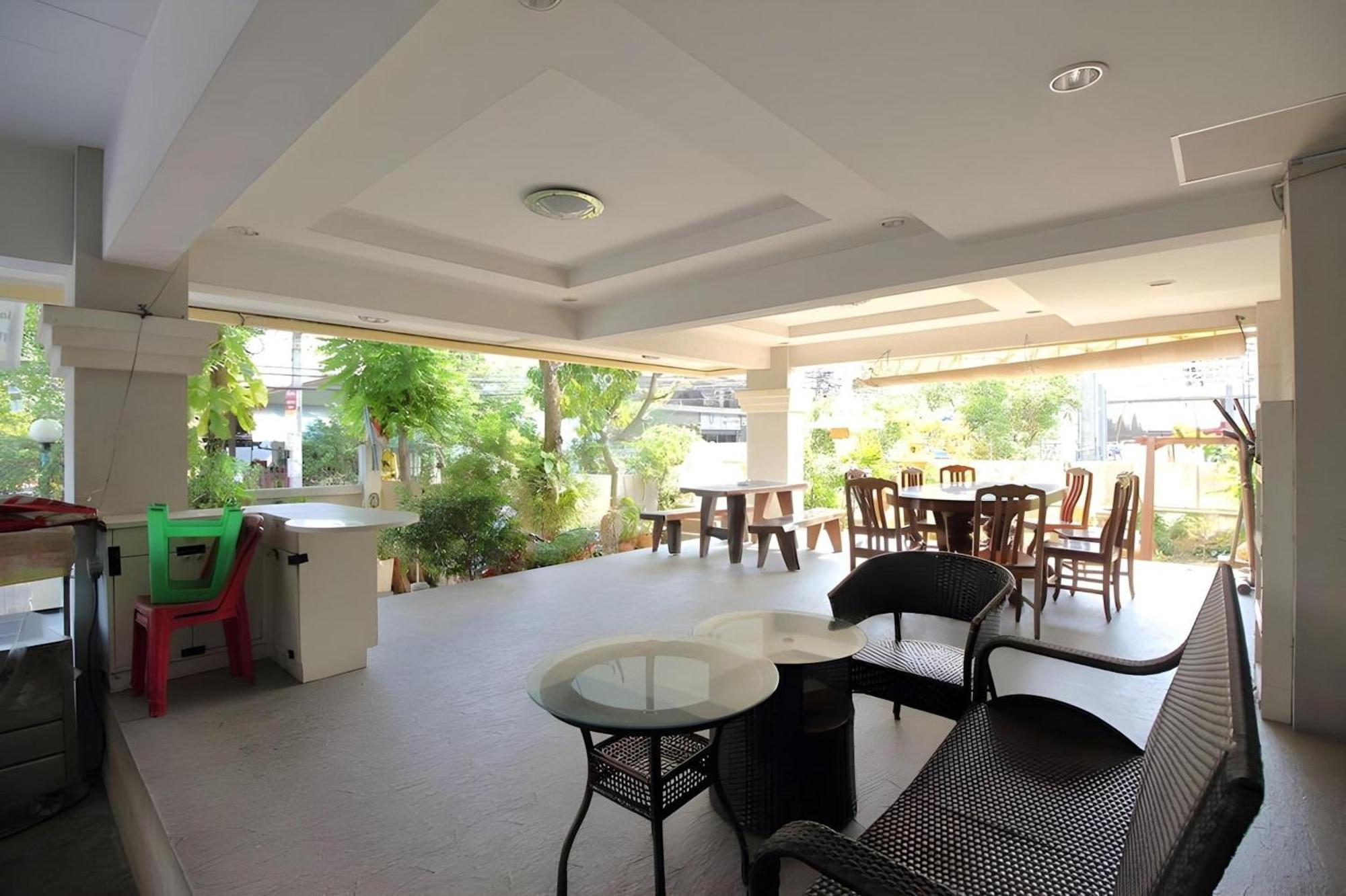 Super Oyo 498 Ladawan Villa Bangkok Zewnętrze zdjęcie